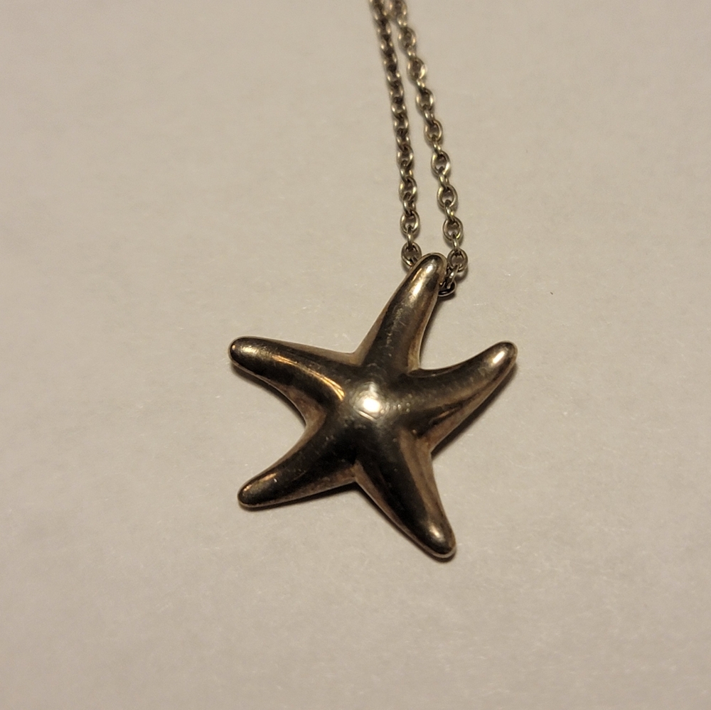 Tiffany Peretti Starfish Pendant Necklace